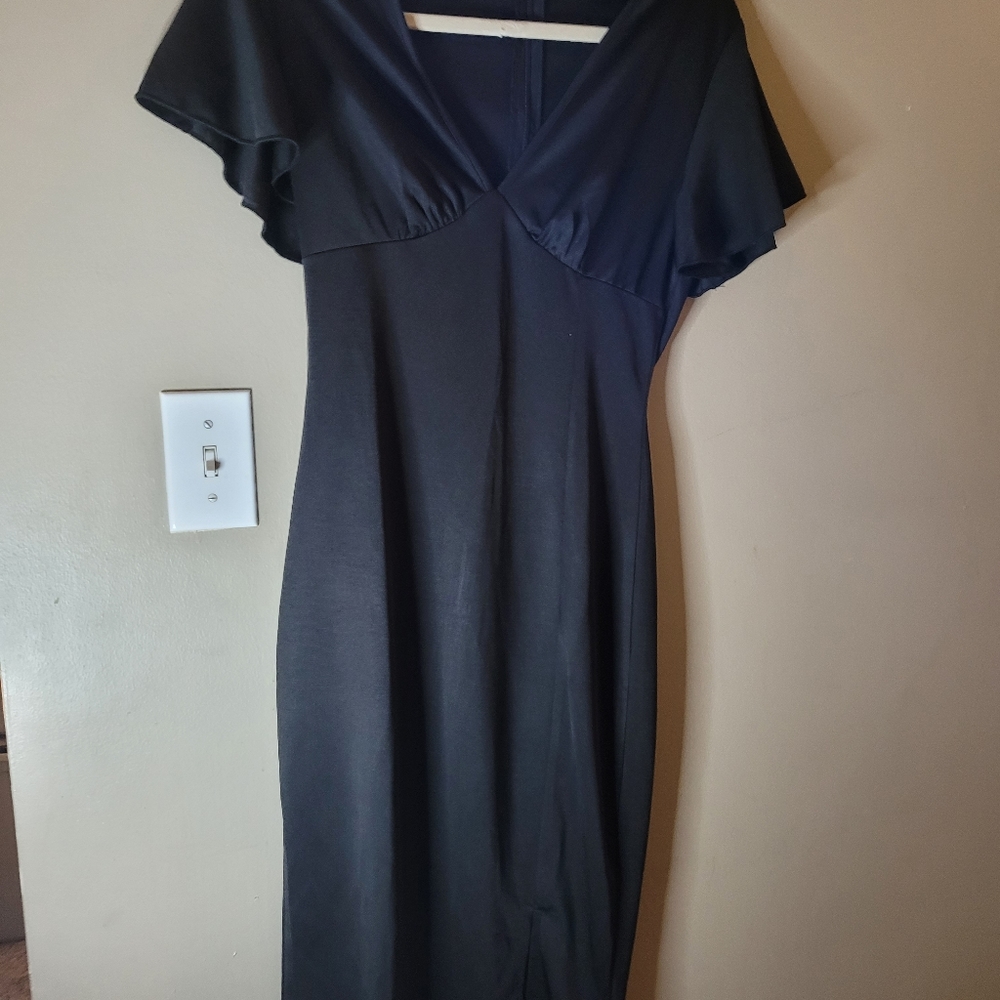 Medium Black dress
